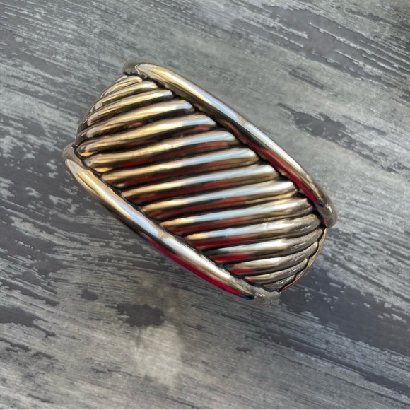 Premier Designs Cuff Bracelet - Picture 4 of 4